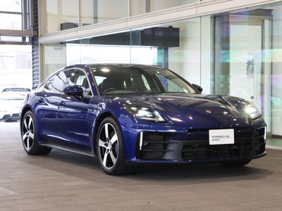 PORSCHE PANAMERA - 8
