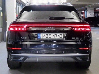 AUDI Q8 - 6