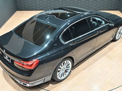 BMW 7 SERIES - 9