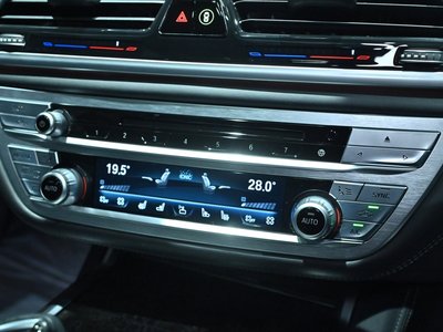 صورة مصغرة 45 لـ 2017 BMW 7 SERIES