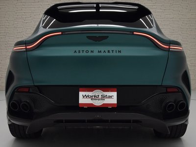 ASTON MARTIN DBX - 8