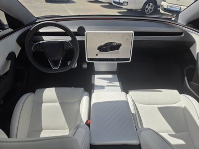 TESLA MODEL 3 - 6