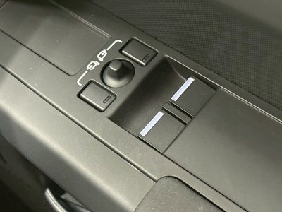 2023 LAND Rover DEFENDER — миниатюра 40