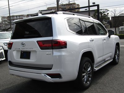 صورة 6 لـ 2025 Toyota LAND CRUISER 300