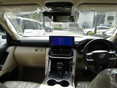 صورة مصغرة 17 لـ 2025 Toyota LAND CRUISER 300