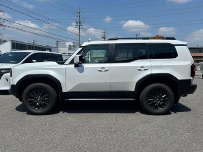 TOYOTA LAND CRUISER 250 - 8