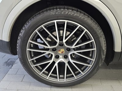 PORSCHE CAYENNE - 6