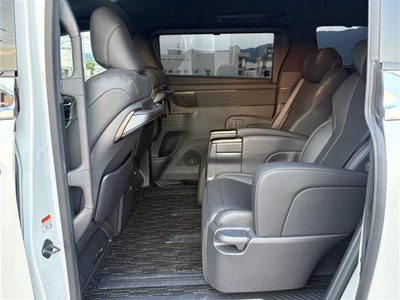2023 Toyota ALPHARD thumbnail 31