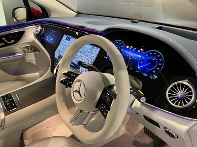 2026 Mercedes-BENZ EQE 缩略图 12