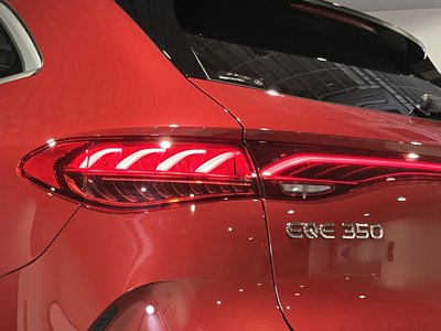 2026 Mercedes-BENZ EQE 缩略图 38