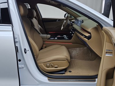 2025 Genesis G80 (RG3) thumbnail 16