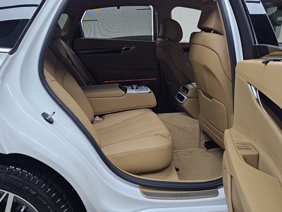 2025 Genesis G80 (RG3) thumbnail 17