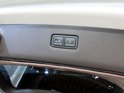 2023 Genesis GV80 thumbnail 15