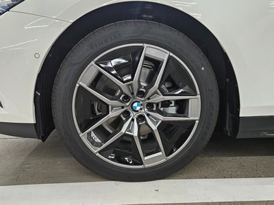 2025 BMW 5 SERIES 照片 6