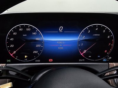 MERCEDES-BENZ E-CLASS - 8