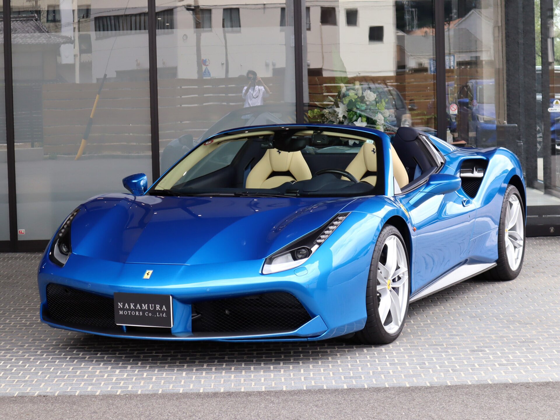 FERRARI 488 SPIDER - View 1