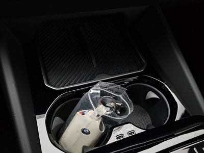 صورة مصغرة 28 لـ 2025 BMW 5 SERIES