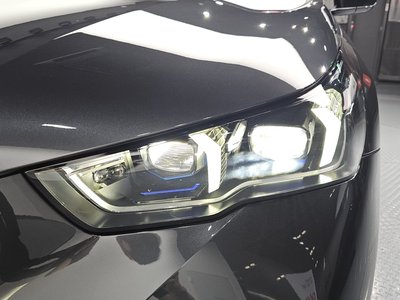 2025 BMW 5 SERIES photo 9