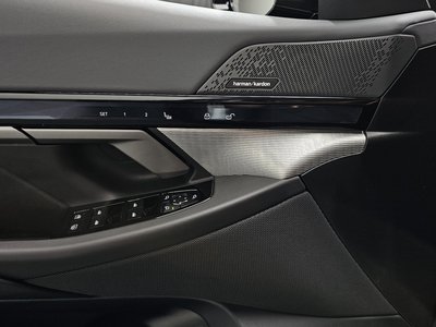 صورة مصغرة 21 لـ 2025 BMW 5 SERIES