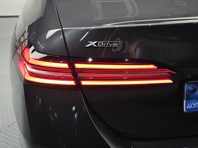 2025 BMW 5 SERIES photo 10