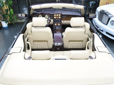 BENTLEY AZURE - 7