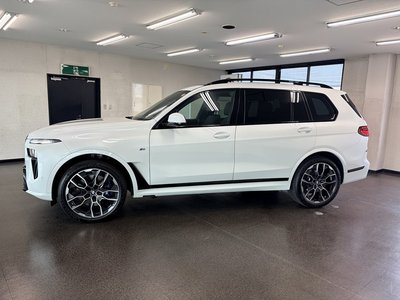 BMW X7 - 7