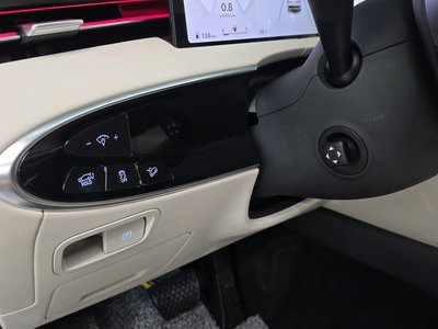 2024 Genesis GV70 thumbnail 14