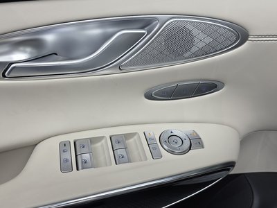 2024 Genesis GV70 thumbnail 13