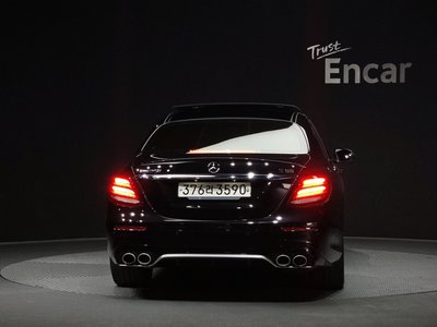 MERCEDES-BENZ E-CLASS - 3