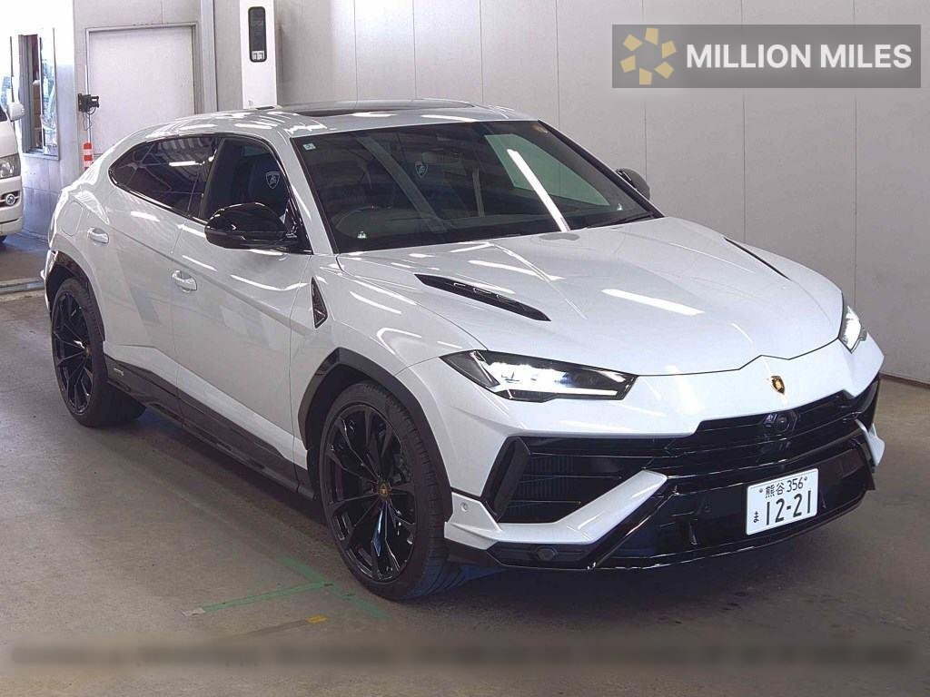 LAMBORGHINI URUS - View 1