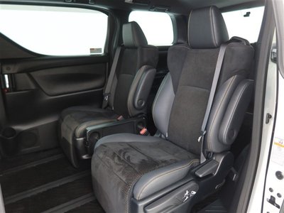 صورة 12 لـ 2022 Toyota ALPHARD