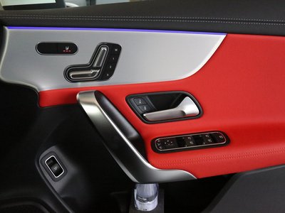 صورة مصغرة 33 لـ 2025 Mercedes-BENZ CLA