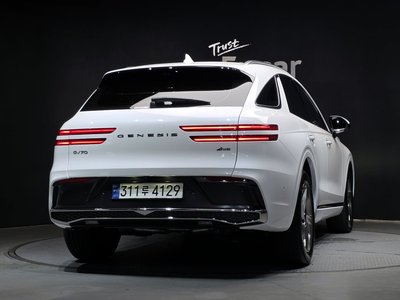 2024 Genesis GV70 photo 3