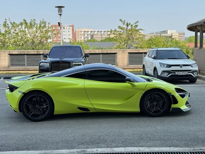 MCLAREN 720S - 4