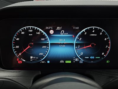 MERCEDES-BENZ E-CLASS - 8