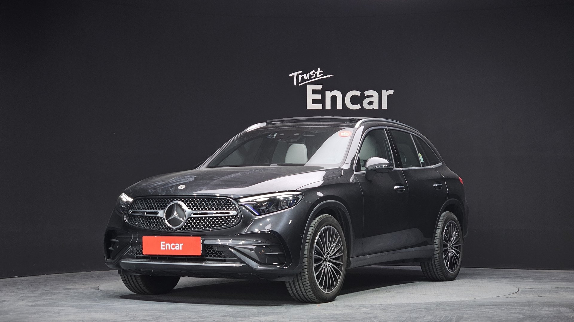 MERCEDES-BENZ GLC - View 1