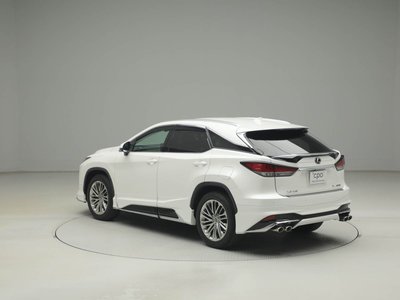 LEXUS RX - 8