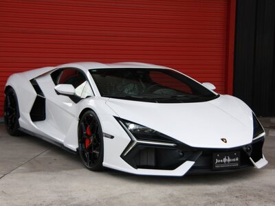 LAMBORGHINI REVUELTO