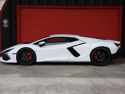 LAMBORGHINI REVUELTO - 8