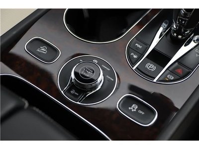2021 Bentley BENTAYGA — миниатюра 52