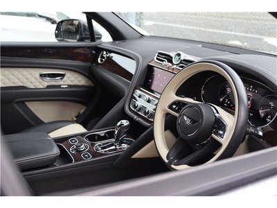 2021 Bentley BENTAYGA — миниатюра 25