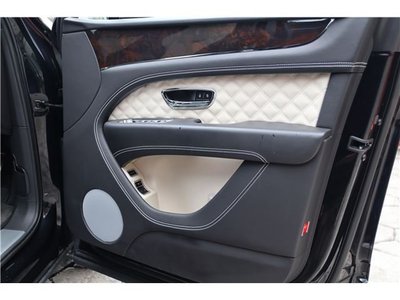 2021 Bentley BENTAYGA — миниатюра 31