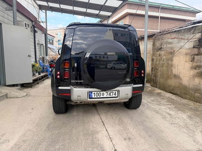 LAND ROVER DEFENDER - 2