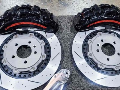 LAND ROVER DEFENDER - 9