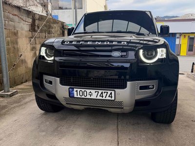 LAND ROVER DEFENDER - 4