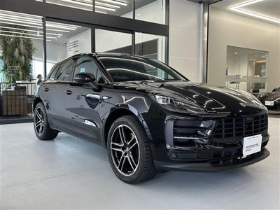 PORSCHE MACAN - 5