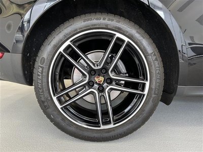 PORSCHE MACAN - 9