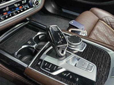 BMW 7 SERIES - 9