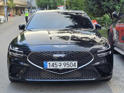 صورة 1 لـ 2022 Genesis THE NEW G70