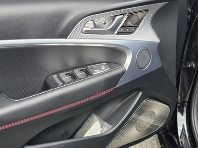 صورة 10 لـ 2022 Genesis THE NEW G70